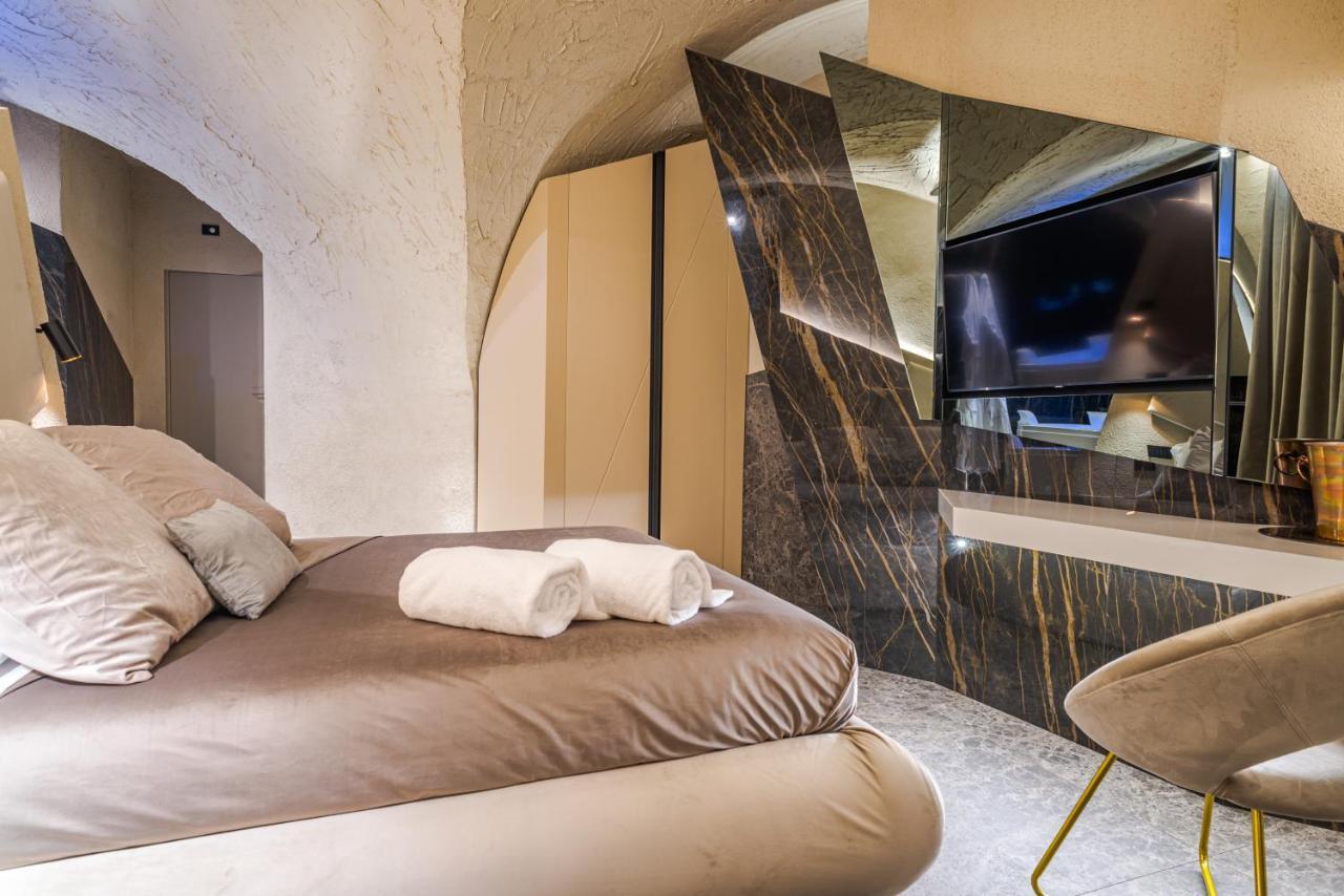 Le Suites Del Duomo Luxury Katanya Dış mekan fotoğraf